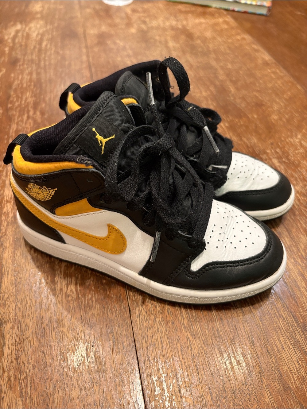 Kids Nike Air Jordan Mid